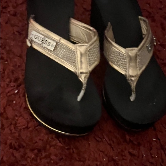 Guess Women's Black and Gold Sandals - Picture 9 of 9